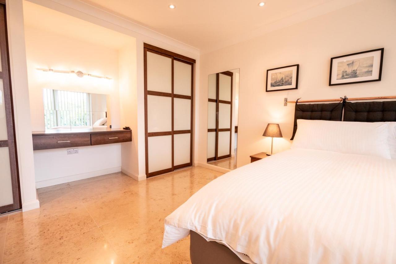 Ecton House Bed & Breakfast Newport  Bagian luar foto