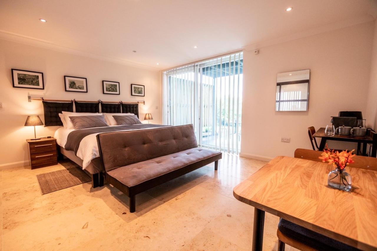 Ecton House Bed & Breakfast Newport  Bagian luar foto