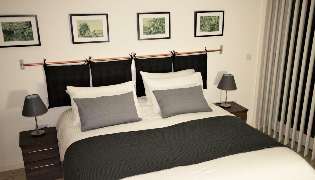 Ecton House Bed & Breakfast Newport  Bagian luar foto